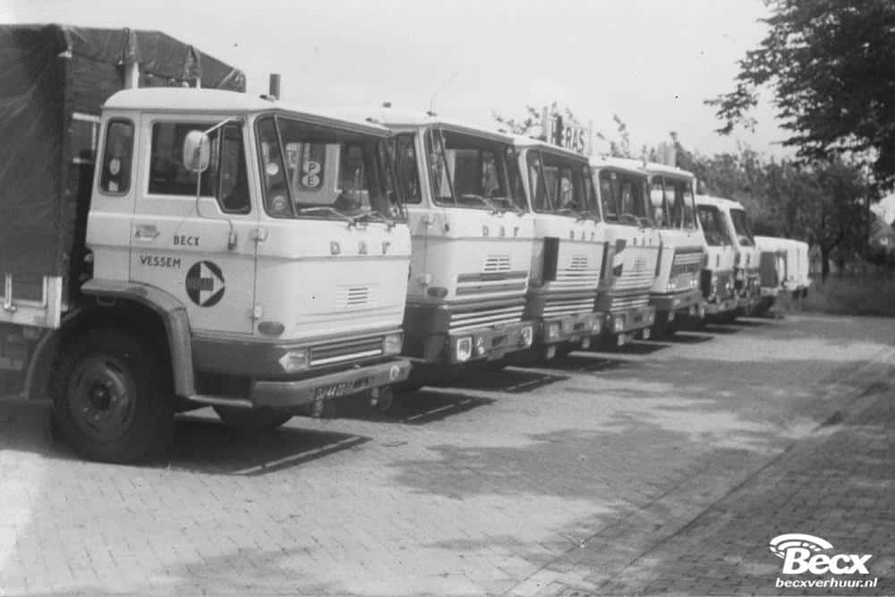 Historische vrachtwagens van familiebedrijf Becx in Vessem